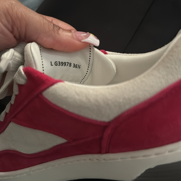 Chanel sneakers - Picture 4 of 4